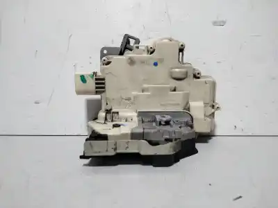 Pezzo di ricambio per auto di seconda mano  per AUDI A4 B8 AVANT (8K5)  Riferimenti OEM IAM 8K0939015  