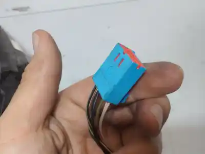 Автозапчастина б/у ліве дзеркало для volvo v50 (545) 2.0 d посилання на oem iam 30674977  