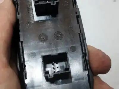 Pièce détachée automobile d'occasion commande de lève vitre avant gauche pour citroen c4 picasso i monospace (ud_) 2.0 hdi 138 références oem iam 96639383zd  