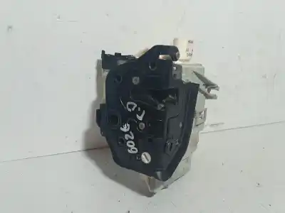 Автозапчасти б/у замок задней правой двери за audi a4 b8 (8k2) 1.8 tfsi ссылки oem iam 8k0839016   Автозапчасти б/у замок задней правой двери за audi a4 b8 (8k2) 1.8 tfsi ссылки oem iam 8k0839016