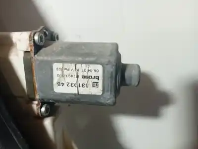 Second-hand car spare part passenger side right window regulator for opel astra h twintop (a04) 1.6 (l67) oem iam references 1313232rh 987497103 13193245