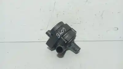 Recambio de automóvil de segunda mano de Bomba Agua para MERCEDES-BENZ VITO FURGÓN (W447) 114 CDI (447.601, 447.603, 447.605) referencias OEM IAM A2118360028  3130591163