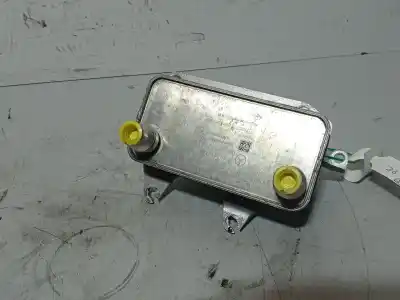 Recambio de automóvil de segunda mano de Enfriador Aceite Motor para MERCEDES-BENZ VITO FURGÓN (W447) 114 CDI (447.601, 447.603, 447.605) referencias OEM IAM A0995006300  SAP15554058