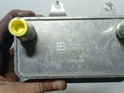 Recambio de automóvil de segunda mano de enfriador aceite motor para mercedes-benz vito furgón (w447) 114 cdi (447.601, 447.603, 447.605) referencias oem iam a0995006300  sap15554058