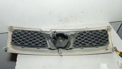 Автозапчастина б/у передня решіта для nissan terrano ii (r20) 2.7 tdi 4wd посилання на oem iam 623107f  