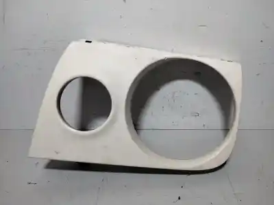 Second-hand car spare part decorative moulding for nissan terrano ii (r20) 2.7 tdi 4wd oem iam references 624117f