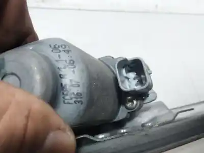 Peça sobressalente para automóvel em segunda mão elevador de vidros dianteiro direito por citroen c1 (pm_, pn_) 1.0 referências oem iam 118670rh  69810