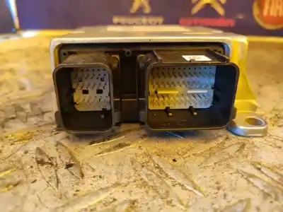 Peça sobressalente para automóvel em segunda mão centralina de airbag por volvo v40 kinetic 177 cv / 130 kw referências oem iam p31406938  