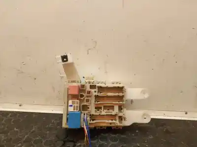 Peça sobressalente para automóvel em segunda mão caixa de fusíveis e relés por toyota auris active referências oem iam 82730-02j70