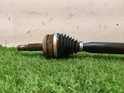 Pezzo di ricambio per auto di seconda mano alternatore per toyota auris (_e15_) 2.0 d-4d (ade150_) riferimenti oem iam 4012  