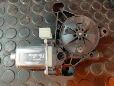 Second-hand car spare part RIGHT FRONT WINDOW MOTOR for CUPRA FORMENTOR  OEM IAM references 5Q0959802C  