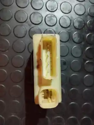 Автозапчастина б/у коробка передігрів для citroen c4 grand picasso seduction посилання на oem iam 9801916680