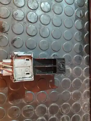 Second-hand car spare part relay for citroen c4 grand picasso seduction oem iam references 9803299780  verificado 25-09-25