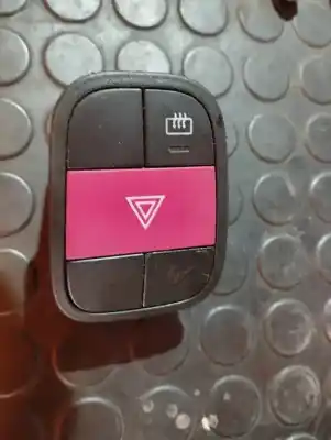 Second-hand car spare part hazard warning lights for peugeot bipper básico oem iam references 30280988