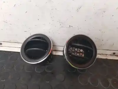 Peça sobressalente para automóvel em segunda mão GRELHA / DIFUSOR DE AR por DACIA DOKKER  Referências OEM IAM 687608758R  