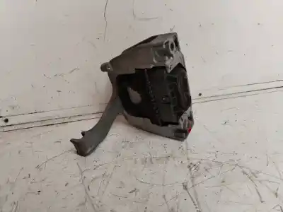 Second-hand car spare part front engine support for seat leon sc (5f5) 2.0 tdi oem iam references 5q0199262bj  