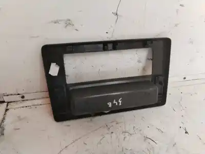 Peça sobressalente para automóvel em segunda mão moldagem por renault express 12.79 referências oem iam 682602442r  