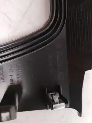 Peça sobressalente para automóvel em segunda mão moldagem por renault express 12.79 referências oem iam 681943771r  