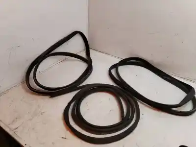 Tweedehands auto-onderdeel deurcontour rubber voor renault express 12.79 oem iam-referenties   