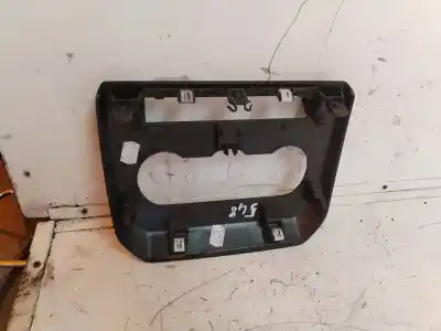 Peça sobressalente para automóvel em segunda mão moldagem por renault express 12.79 referências oem iam 682601021r  