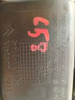 Pezzo di ricambio per auto di seconda mano modanatura per citroen c4 berlina exclusive riferimenti oem iam 9653801677