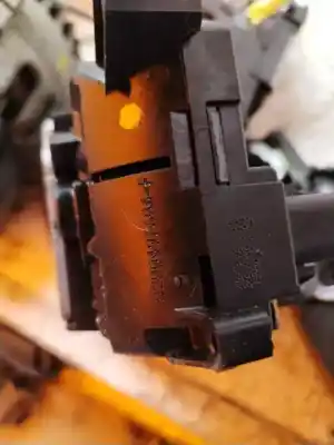 Peça sobressalente para automóvel em segunda mão fechadura da porta dianteira direita por renault kangoo profesional 95 cv / 70 kw referências oem iam 8200497604f