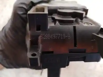 Автозапчасти б/у замок правой боковой двери за renault kangoo iii authentic 74 cv / 55 kw ссылки oem iam 8200497719  