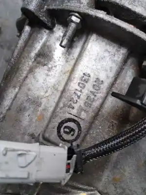 Pezzo di ricambio per auto di seconda mano riduttore per opel combo cargo (e) edition 102 cv / 75 kw riferimenti oem iam 20v261  