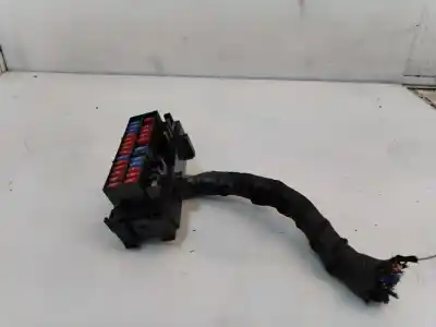 Peça sobressalente para automóvel em segunda mão caixa de fusíveis e relés por renault serie d fg 4x2 crew-cab 209 cv / 154 kw referências oem iam 24310oz000