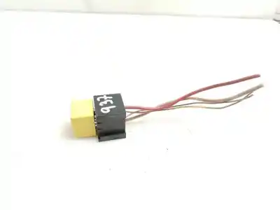 Second-hand car spare part FUSE BOX UNIT for DACIA SANDERO  OEM IAM references 20241044  