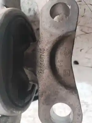 Автозапчастина б/у підтримка двигуна для opel corsa d z12xep посилання на oem iam 468646740  