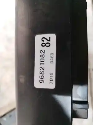 Second-hand car spare part fuse box unit for chevrolet captiva 2.0 vcdi lt oem iam references 96821082  