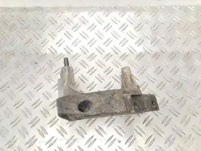 Second-hand car spare part engine support for seat leon (5f1) 1.6 tdi oem iam references 04l199207  