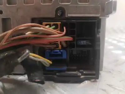 Peça sobressalente para automóvel em segunda mão sistema de áudio / rádio cd por audi a4 avant (8k5) (2008) básico referências oem iam 8t1035186c   Peça sobressalente para automóvel em segunda mão sistema de áudio / rádio cd por audi a4 avant (8k5) (2008) básico referências oem iam 8t1035186c