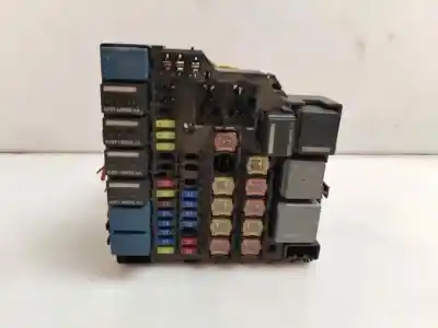 Second-hand car spare part fuse box unit for ford transit courier limited 101 cv / 74 kw oem iam references 098662  