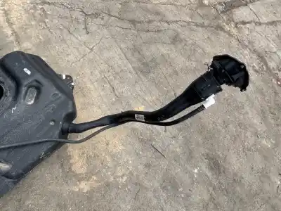 Second-hand car spare part fuel tank for dacia sandero essential oem iam references 172027019r  172027019r