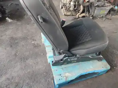 Peça sobressalente para automóvel em segunda mão assento dianteiro direito por renault kangoo profesional 95 cv / 70 kw referências oem iam   