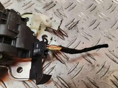 Peça sobressalente para automóvel em segunda mão  por AUDI A3 (8P)  Referências OEM IAM 8P4827520B  