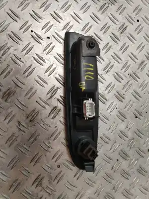 Second-hand car spare part right front power window switch for renault clio ii fase ii (b/cb0) 1.5 dci diesel 65 cv / 48 kw oem iam references 8200084005  