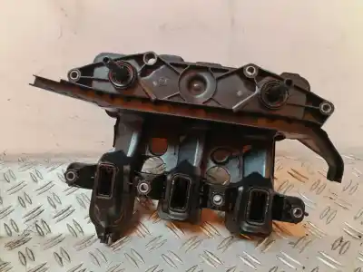 Pezzo di ricambio per auto di seconda mano coperchio bilanciere per opel vivaro b kasten/combi combi l1 2.7t 116 cv / 85 kw riferimenti oem iam 118302761r  