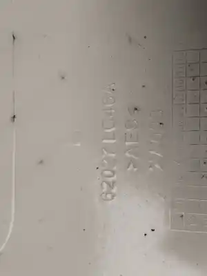 Peça sobressalente para automóvel em segunda mão canto de pára choques dianteiro esquerdo por renault serie d fg 4x2 crew-cab 209 cv / 154 kw referências oem iam 62027lc46a