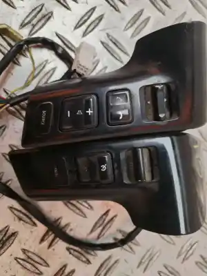 Peça sobressalente para automóvel em segunda mão comandos do volante por renault serie d fg 4x2 crew-cab 209 cv / 154 kw referências oem iam 299130986