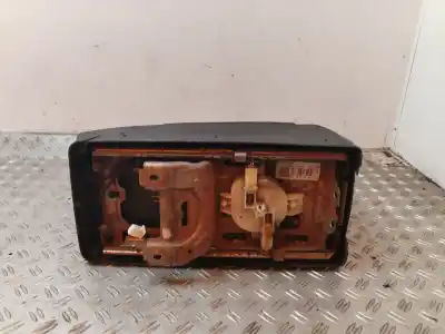 Автозапчастина б/у центральний подлокник для renault scenic iii xmod bose посилання на oem iam 091151034  