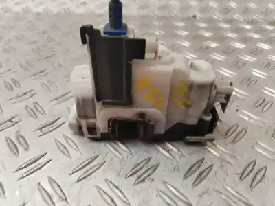 Second-hand car spare part left front door lock for fiat doblo dynamic oem iam references 