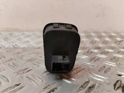 Second-hand car spare part hazard warning lights for peugeot bipper básico oem iam references t098