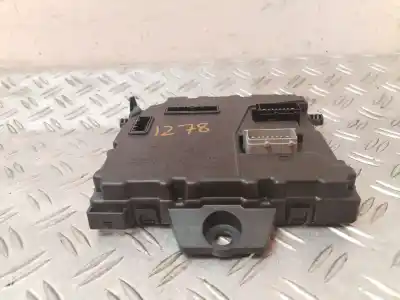Second-hand car spare part fuse box unit for renault kangoo furgón professional oem iam references 284b19497r  