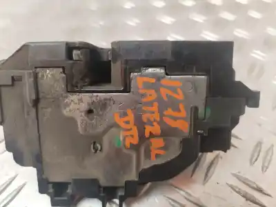 Second-hand car spare part right side door lock for renault kangoo furgón professional oem iam references 8200497521