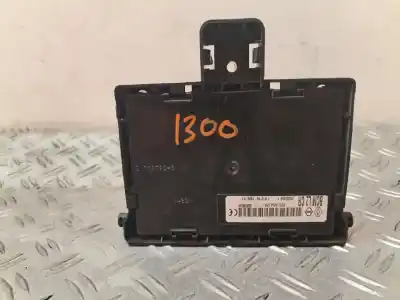 Second-hand car spare part electronic module for renault clio iii authentique oem iam references 8201054128  