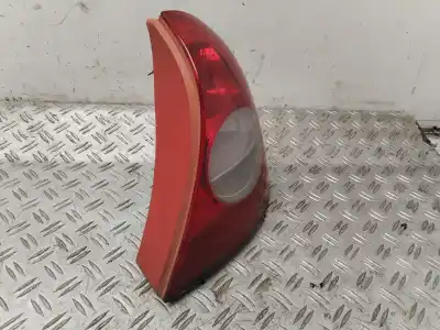 Second-hand car spare part right tailgate light for renault clio ii fase ii (b/cb0) authentique oem iam references 8200071414  
