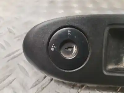 Автозапчасти б/у выключатель переднего правого окна за renault clio ii fase ii (b/cb0) authentique ссылки oem iam 8200084005  